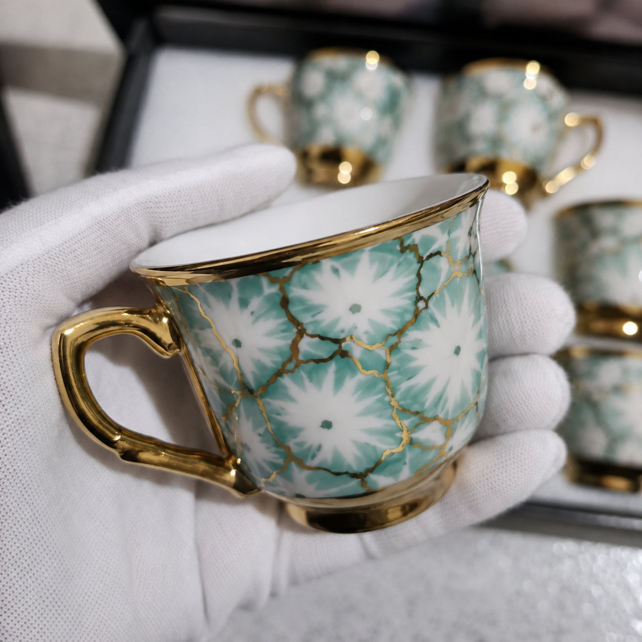 Xícaras em porcelana- Coleção exclusiva/ Turquesa